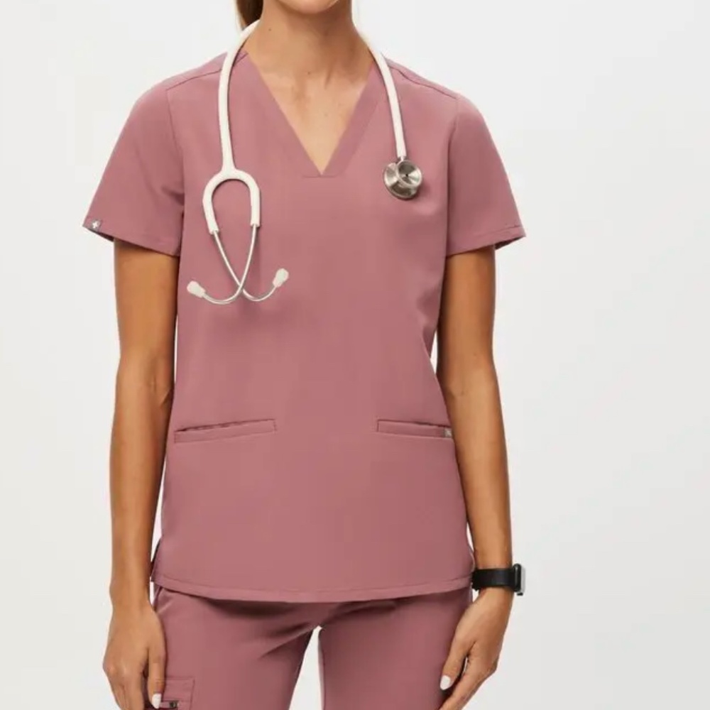 Casma Three-Pocket Scrub Top Mauve